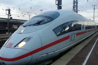 Regionální trh práce je jako tragikomedie. Překvalifikovanost je na škodu - Médium.cz